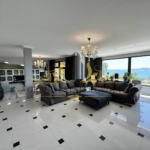 Дом на первой линии в Бургас