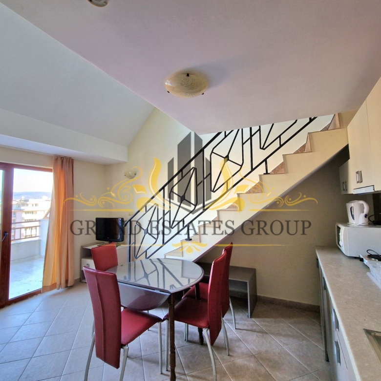 Трехкомнатный мезонет на Солнечном Берегу