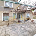 Къща на два етажа в Гълъбец