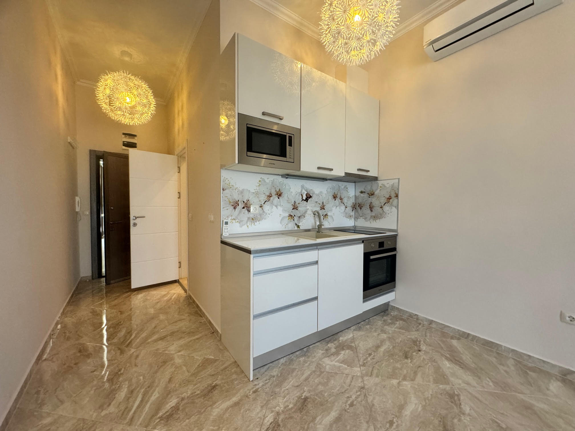 Villa Frorence one bedroom parter Alexander 5