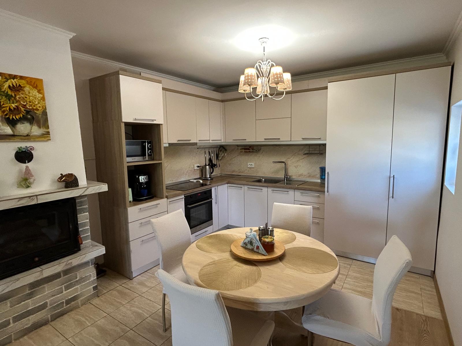 0c95575d-22c5-4185-88e9-7a5a0dfe7fdf