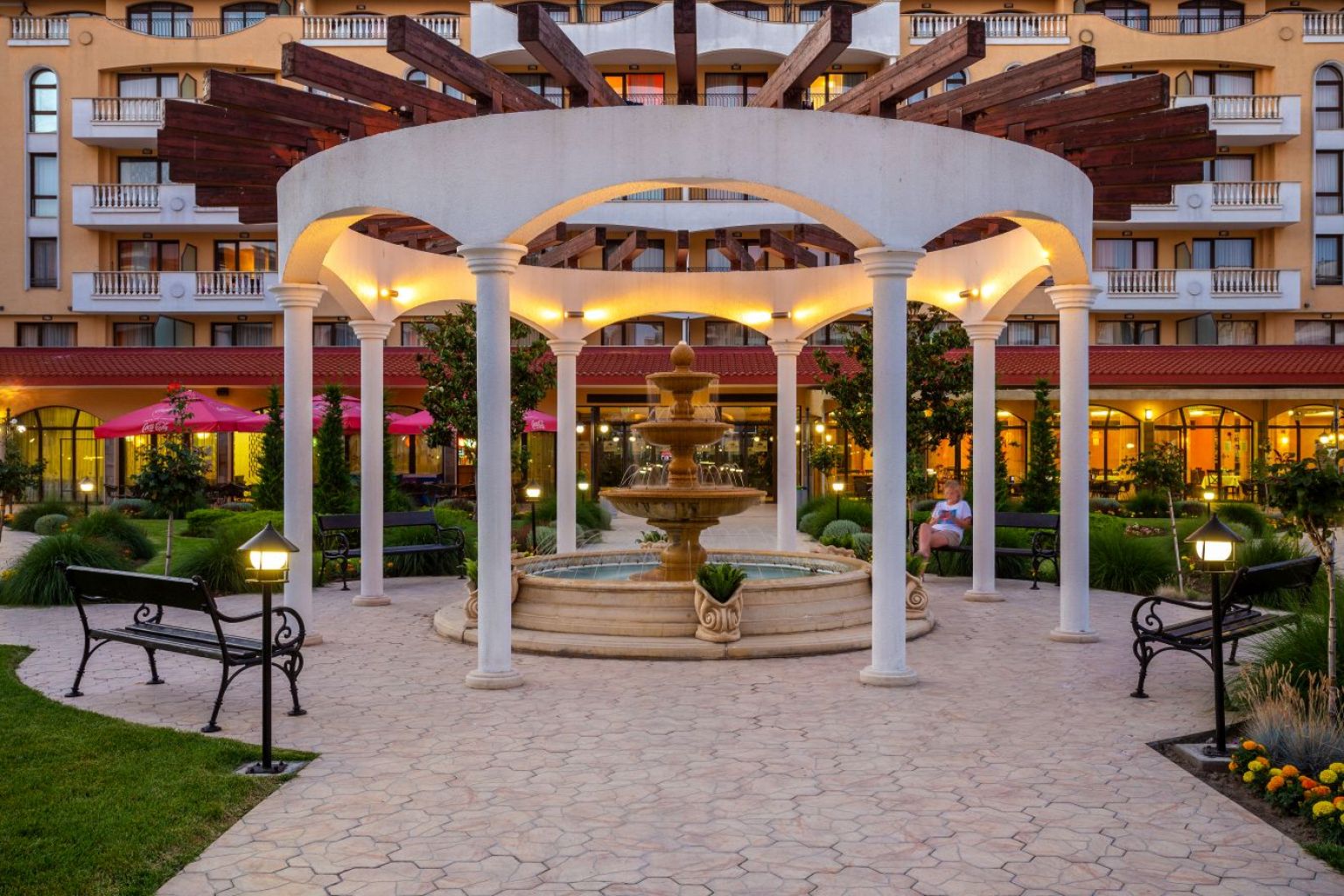 438161025_397753739890467_3256135376272502485_n