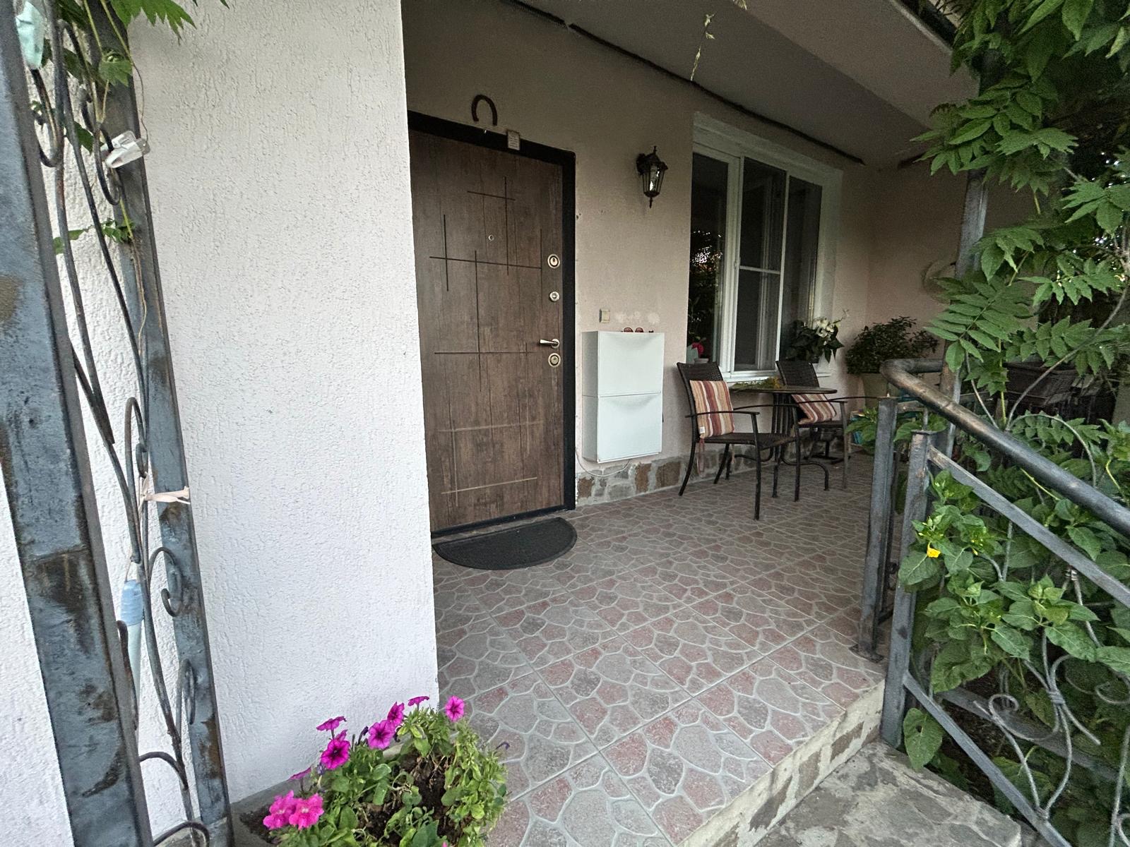 6a0c6b4a-0870-429a-a888-4fccf543a028