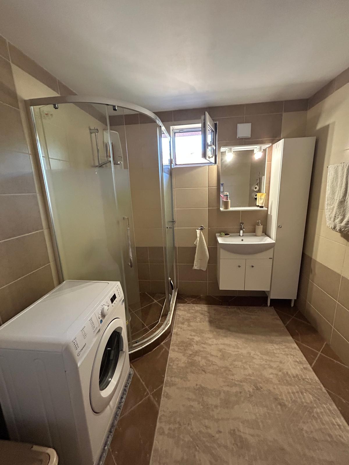 7b3c9305-0388-42b5-8b80-853c2b3d655a