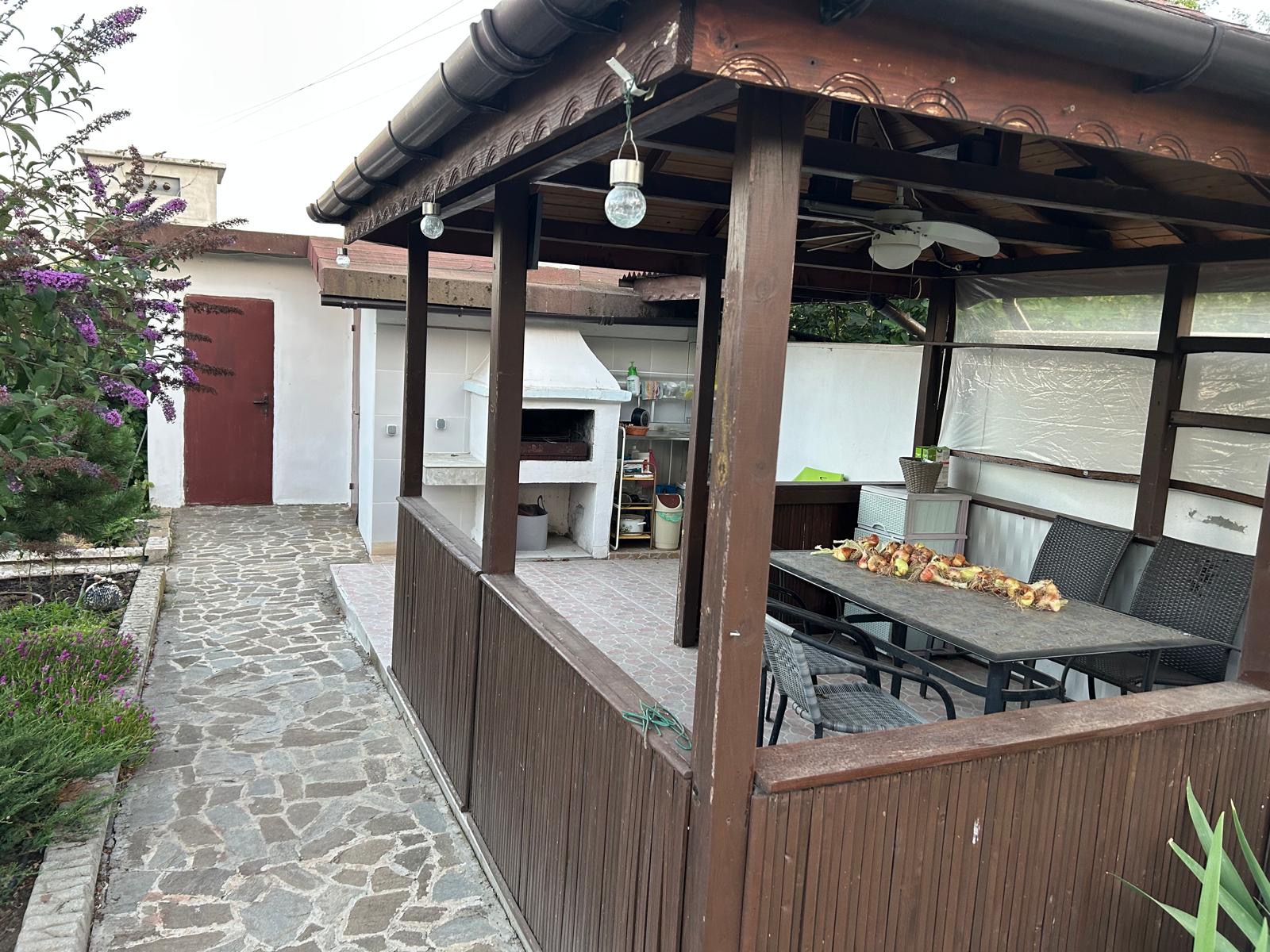 b3db60f4-aebe-41e9-9b37-b0d0d19dbbb1