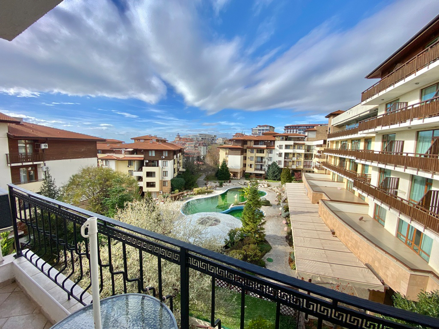 la4dfrnwreoww84c4gs4o0sss8c4kw