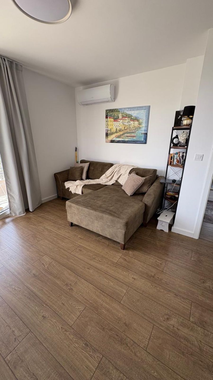 af887e87-3e90-47f1-bcb3-ef18ea34e5b9