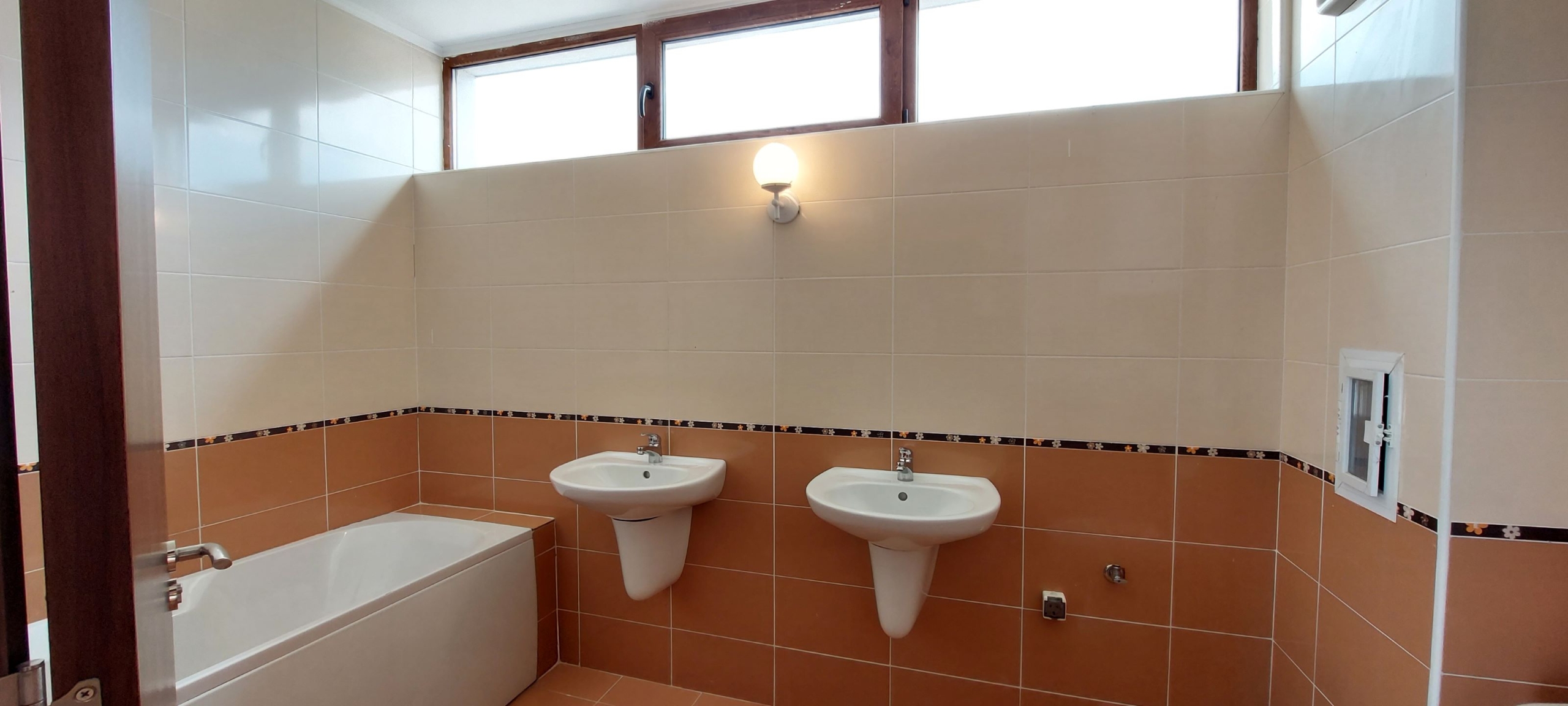 20250514_113200-scaled