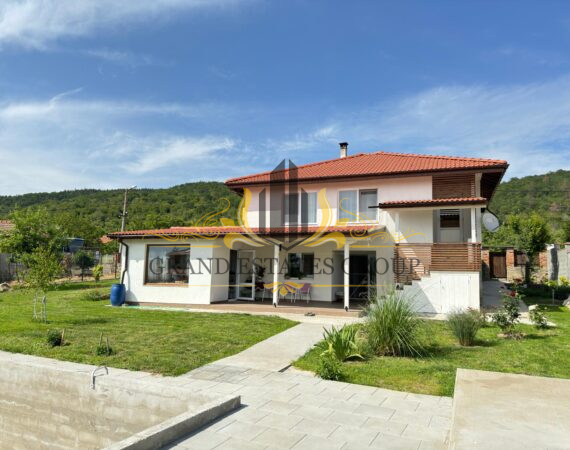 Купить частный дом в Болгарии.